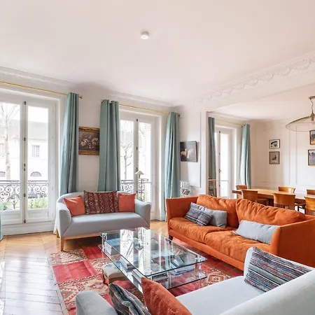 Appartement Veeve - A Russet Route To The Eiffel Tower Parijs